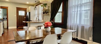 Pieni Böömin talo Vanhalta markkinoilta