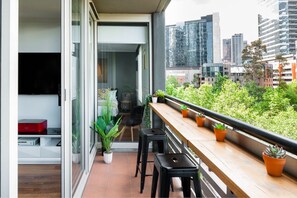 Signature Apartment, 2 Queen Beds, City View | Balcony - Southbank Boulevard Melbourne (Southbank)