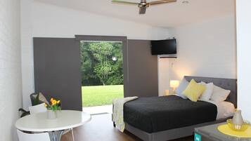 Kamar, pemandangan gunung | 1 kamar tidur dan dilengkapi dengan perabotan berbeda-beda