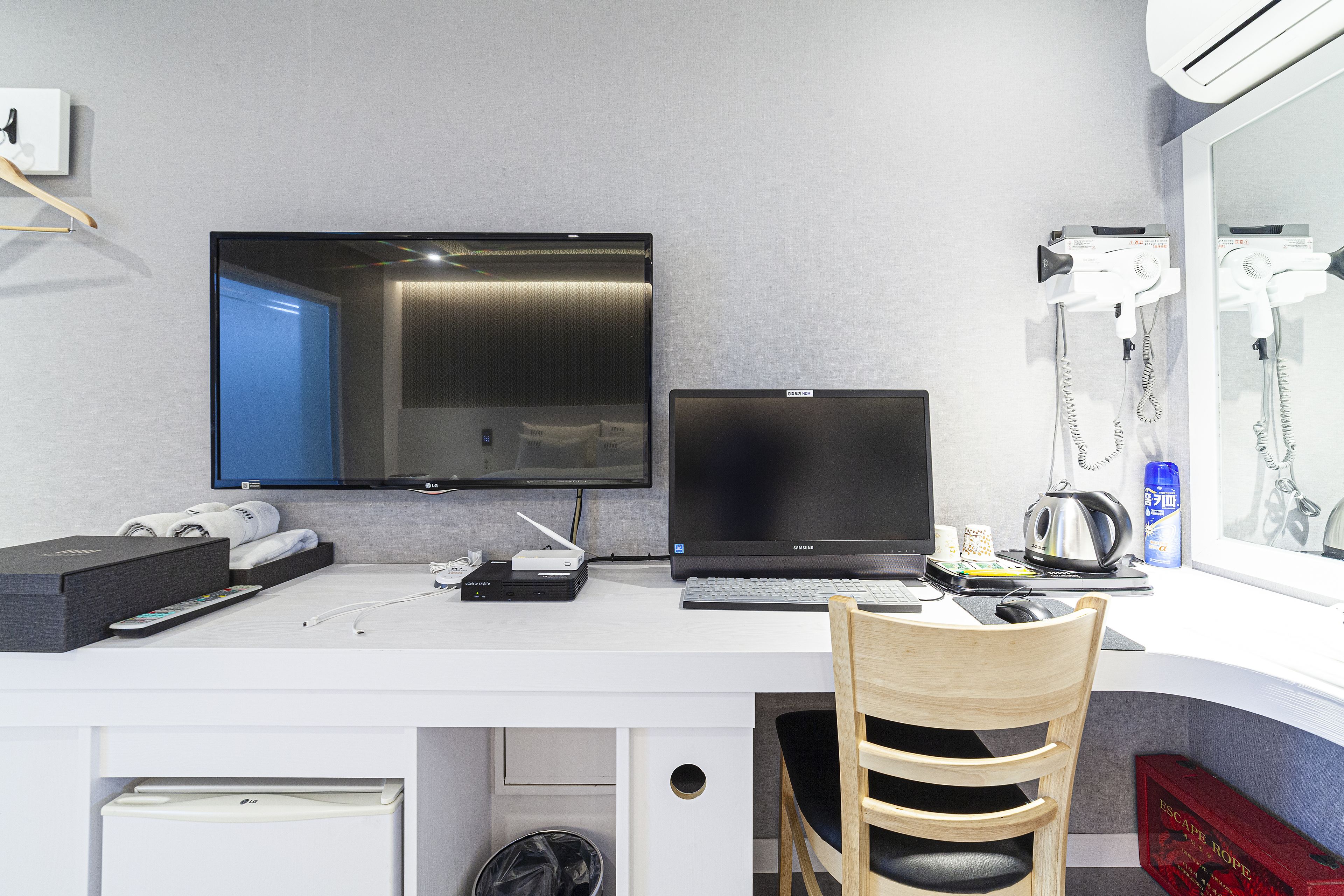 deluxe room, city view | free wifi