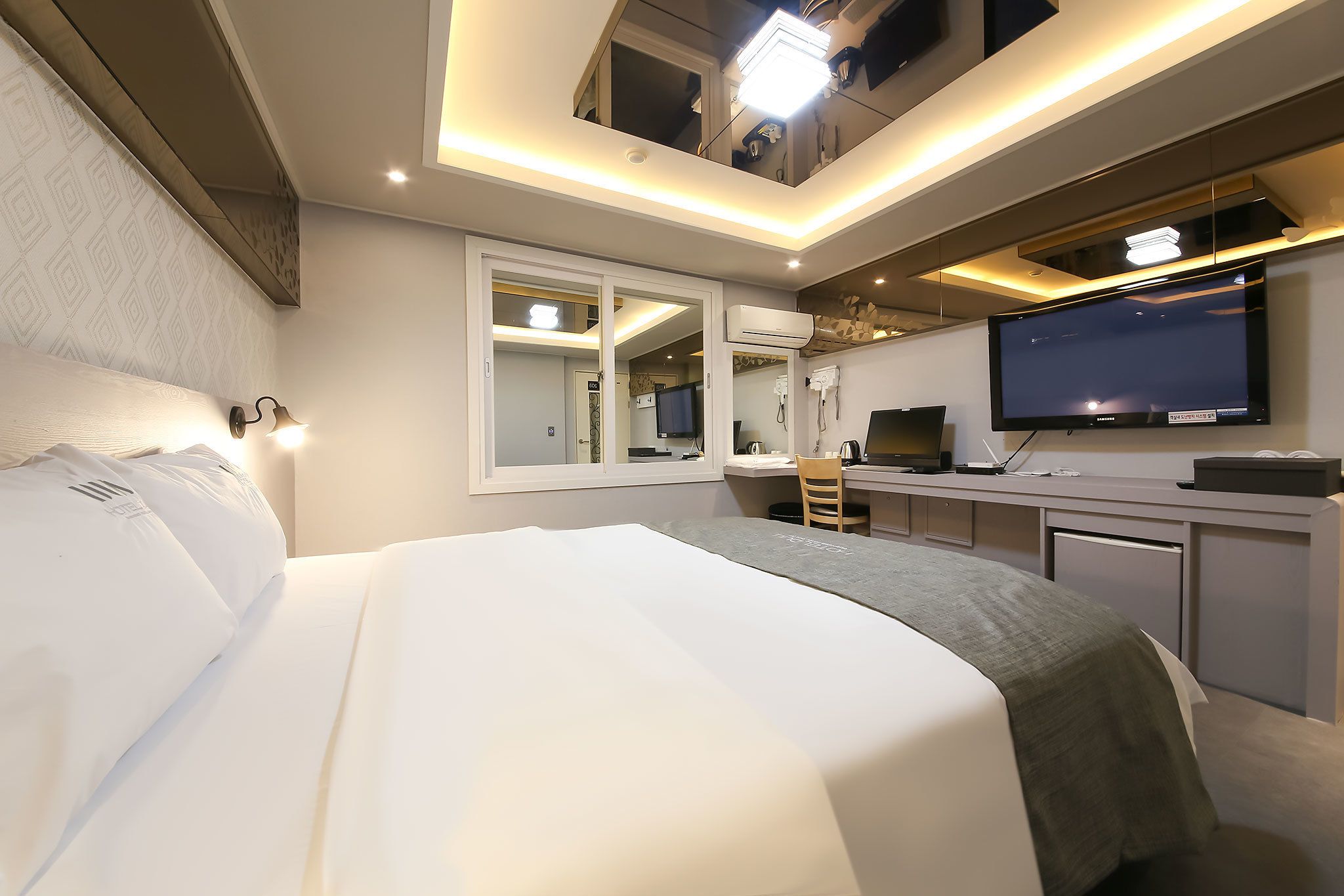deluxe room, city view | free wifi