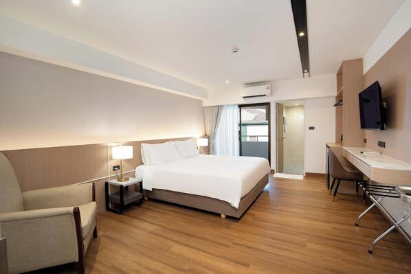 Newly Renovated Deluxe Double room | Ropa de cama hipoalergénica, minibar, escritorio y insonorización 