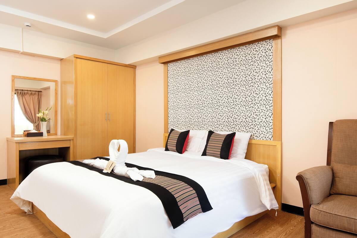 Kamar Double Superior | 1 kamar tidur, seprai antialergi, minibar, dan meja kerja