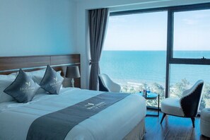 Holiday Suite (VIP) | Minibar, desk, blackout curtains, free WiFi - Holiday Cua Lo Hotel (Vinh)