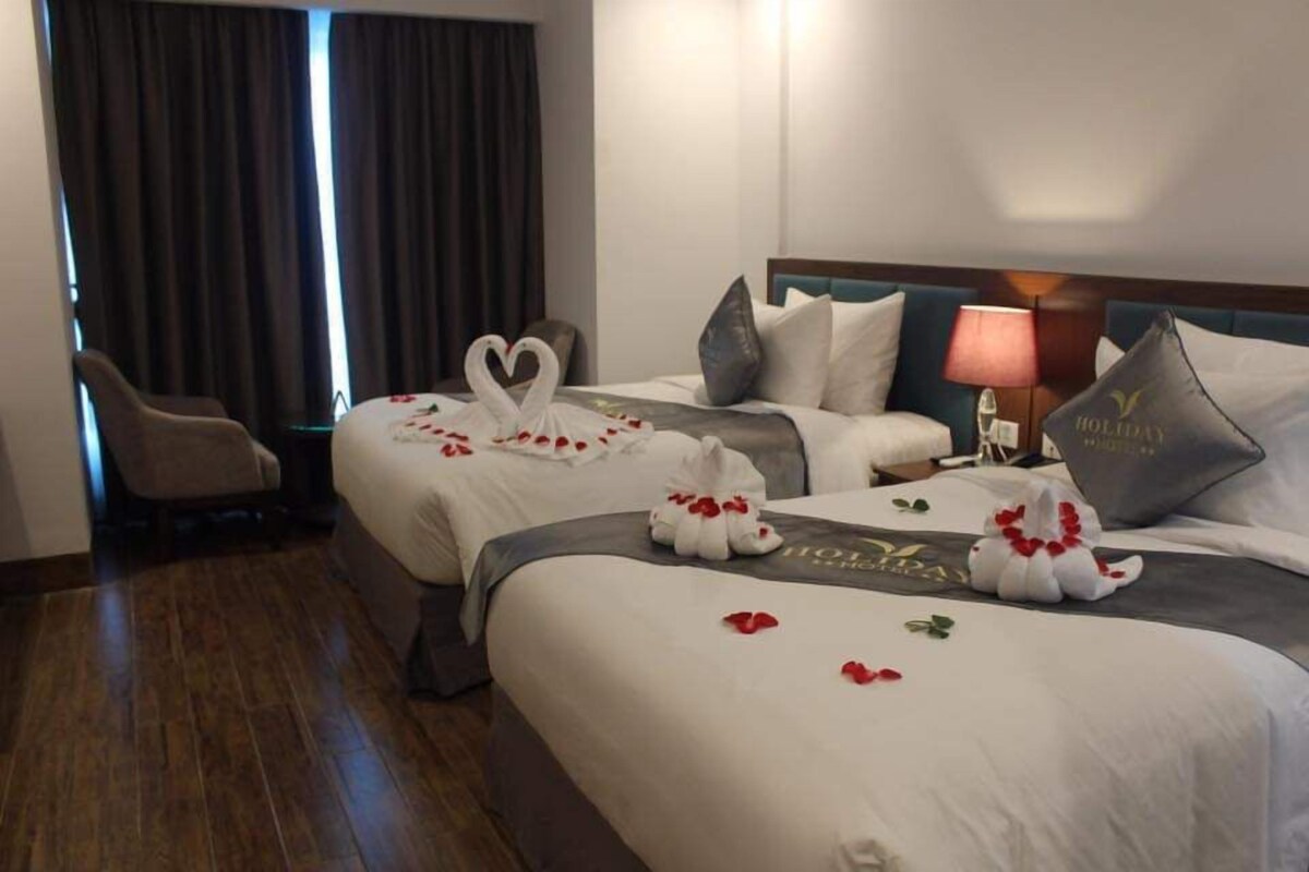 Luxury Twin | Minibar, desk, blackout curtains, free WiFi