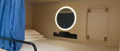 Shared Dormitory, Mixed Dorm (1 Bed in 10-Bed) | Free WiFi, bed sheets