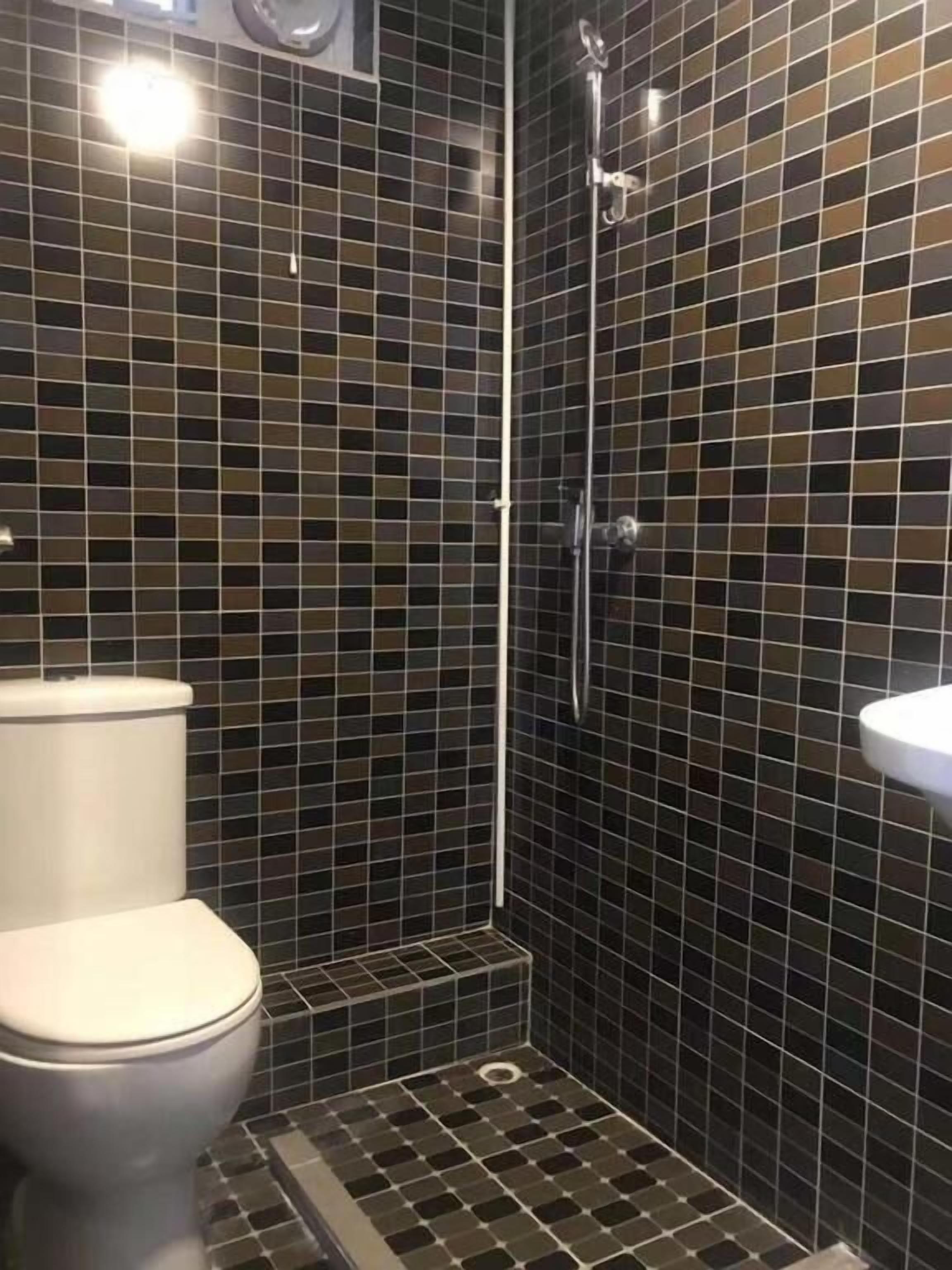 Sturta, inniskór, handklæði