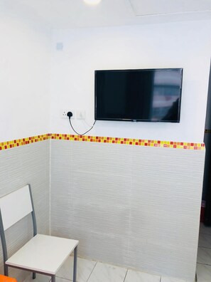 Unclassified image, 3 of 53, button - ChungKiu Come Inn (Hong Kong)