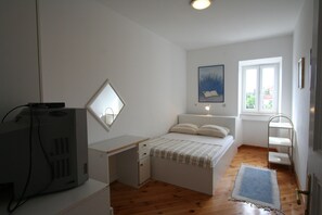 4 bedrooms, Internet, bed sheets - Apartment Stazić (35984-A1) - Silo - island Krk (Silo - island Krk)