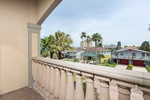 Balcony - Casa Picasso 3 BR Home with Private Pool (South Padre Island)