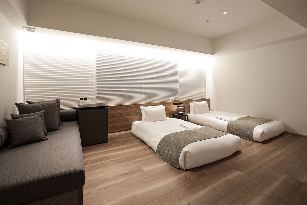 In-room safe, blackout curtains, free WiFi, bed sheets