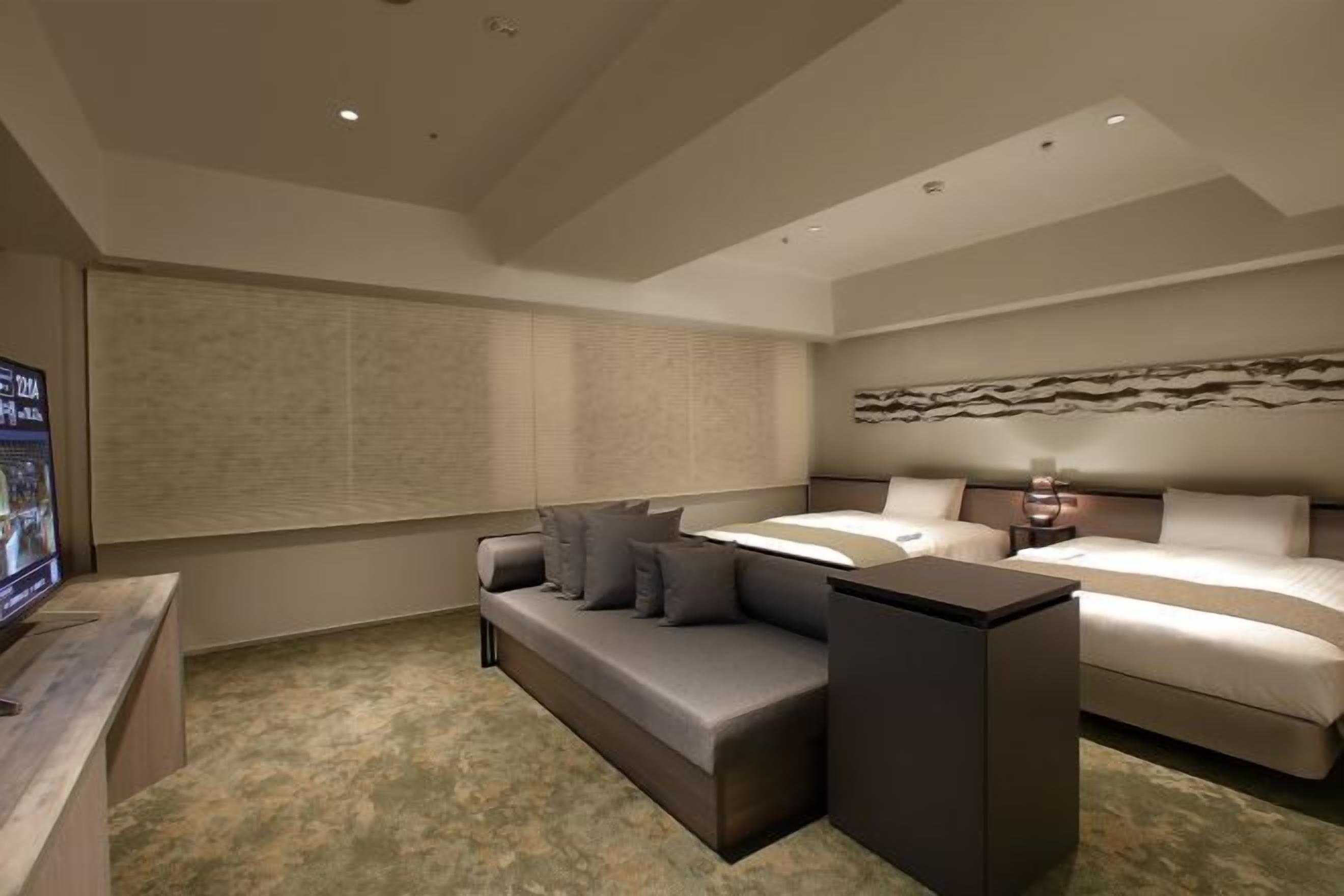 Caja de seguridad en la habitación, cortinas blackout y wifi gratis 