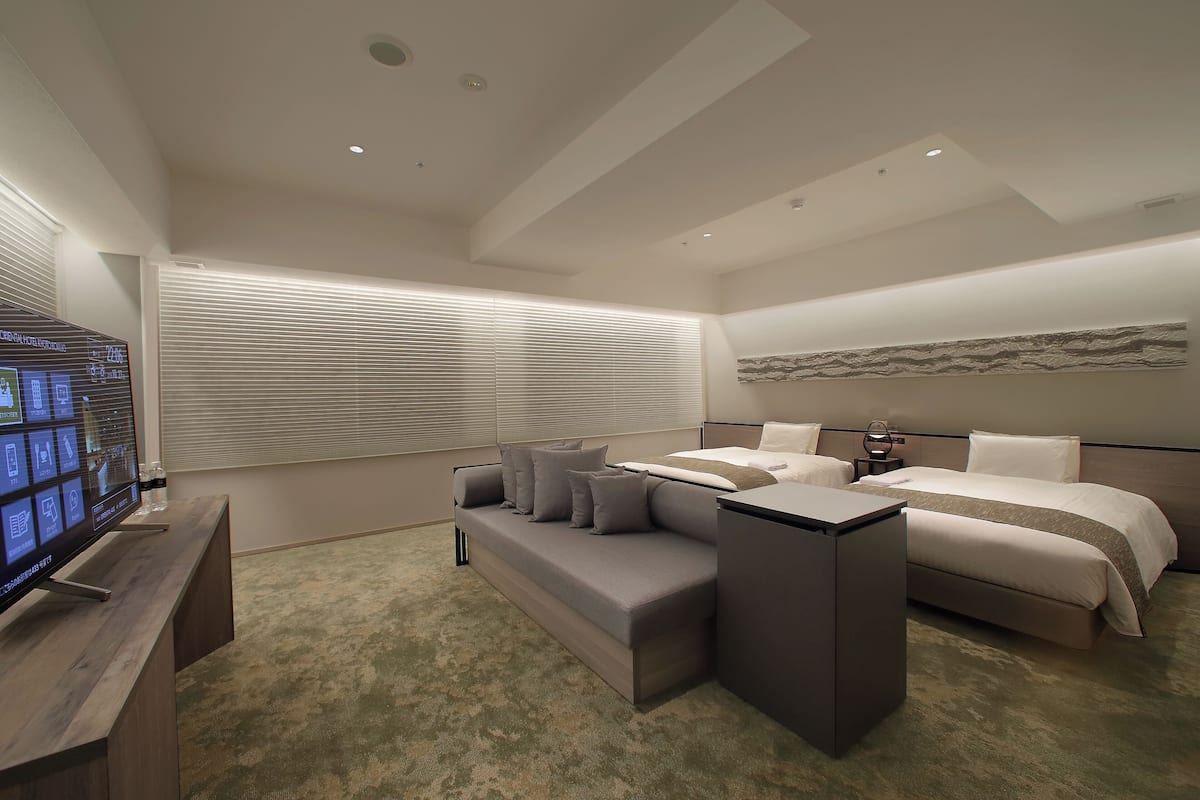 Corner Suite Room