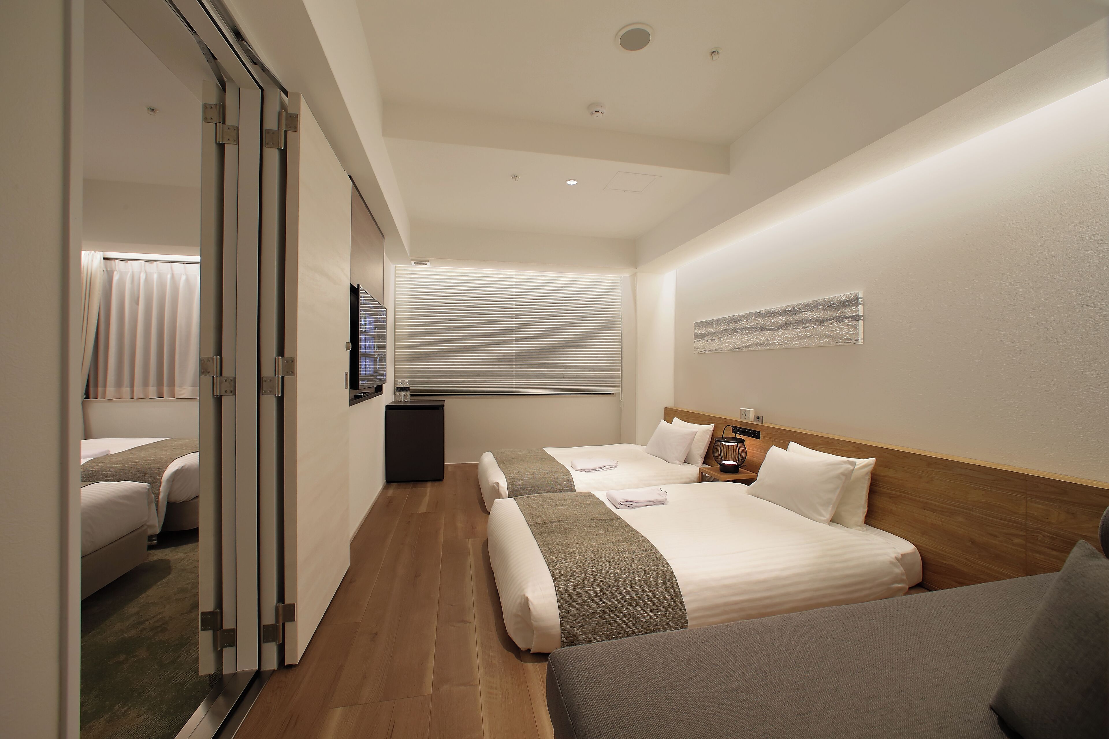 In-room safe, blackout curtains, free WiFi, bed sheets