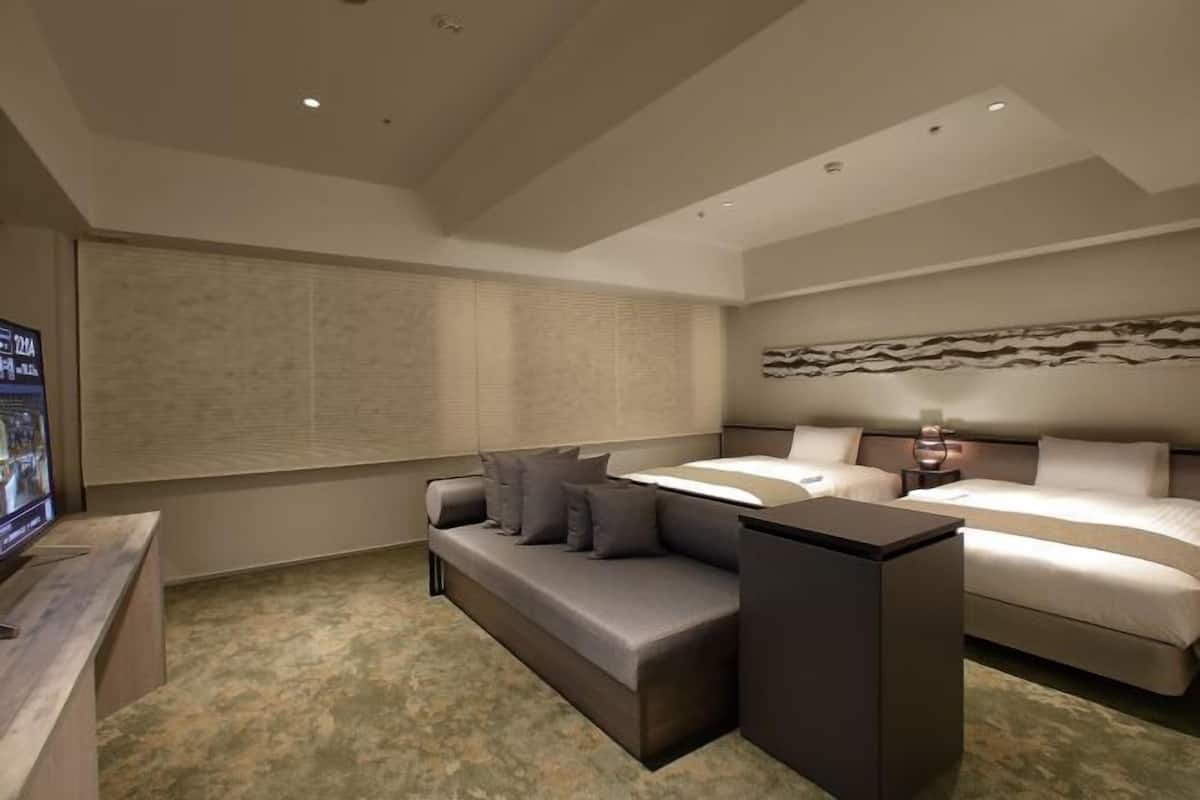 In-room safe, blackout drapes, free WiFi, bed sheets