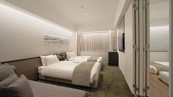 In-room safe, blackout curtains, free WiFi, bed sheets