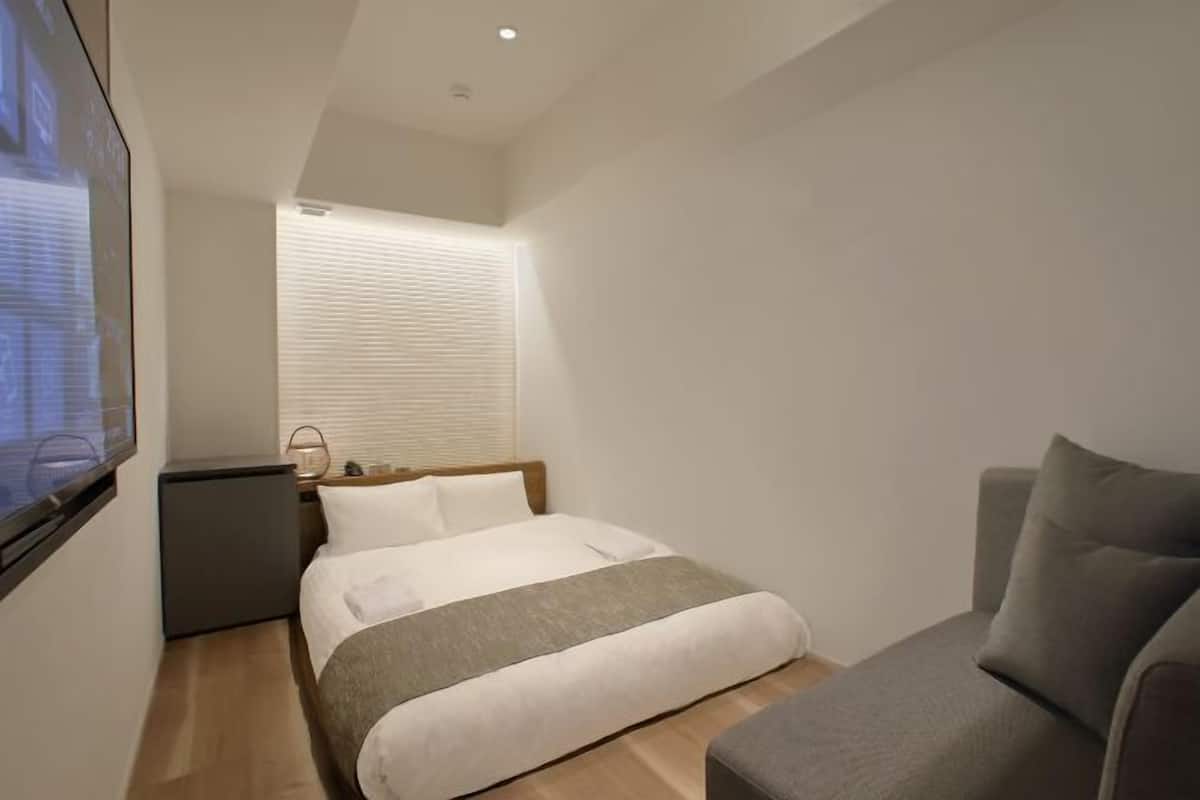 In-room safe, blackout drapes, free WiFi, bed sheets