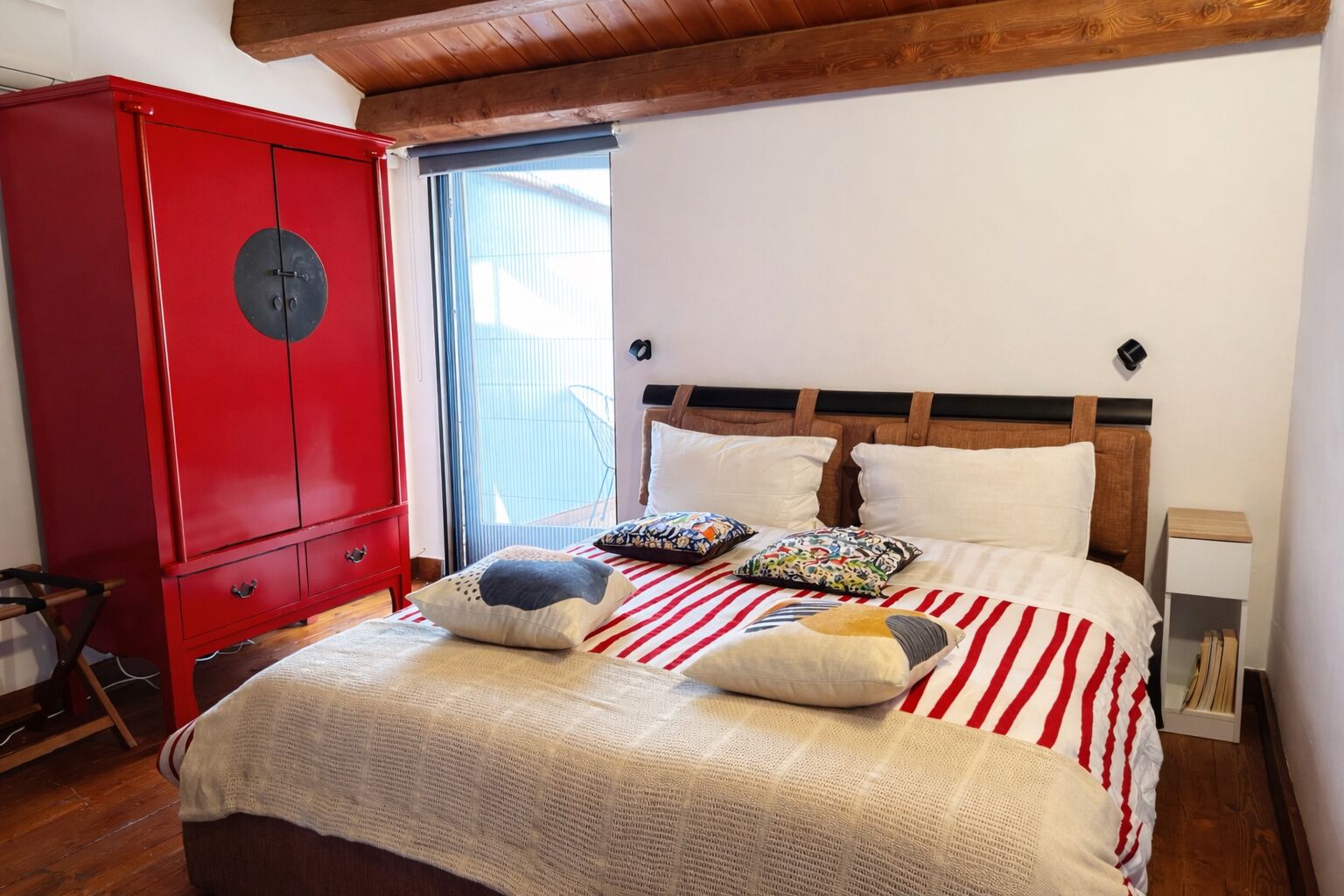 1 chambre, bureau, fer et planche à repasser, Wi-Fi