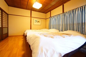 บ้านพักสำหรับครอบครัว, 2 ห้องนอน | 2 ห้องนอน, ตู้นิรภัยในห้องพัก, ห้องพักตกแต่งอย่างมีเอกลักษณ์