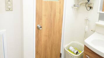 Condo, 2 Bedrooms | Bathroom | Separate tub and shower, free toiletries, hair dryer, towels