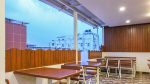 Unclassified image, 3 of 32, button - Kensington Suites (Bengaluru)