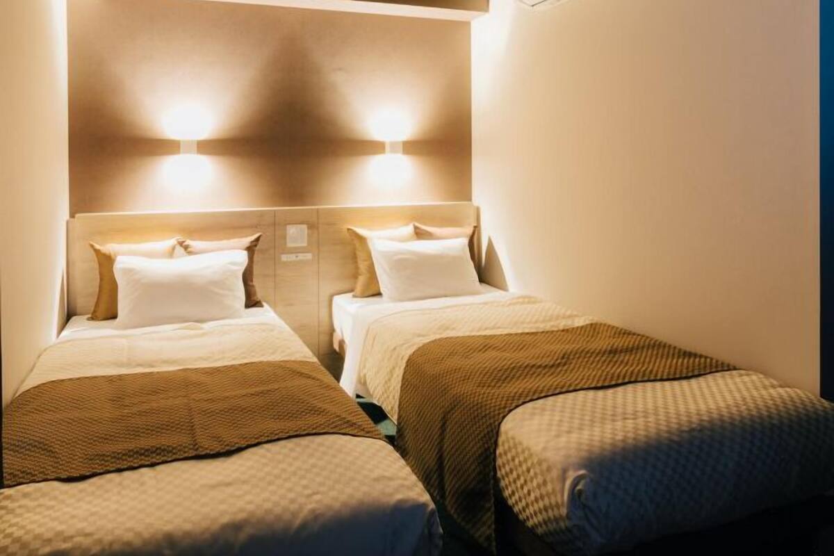 In-room safe, desk, laptop workspace, free WiFi