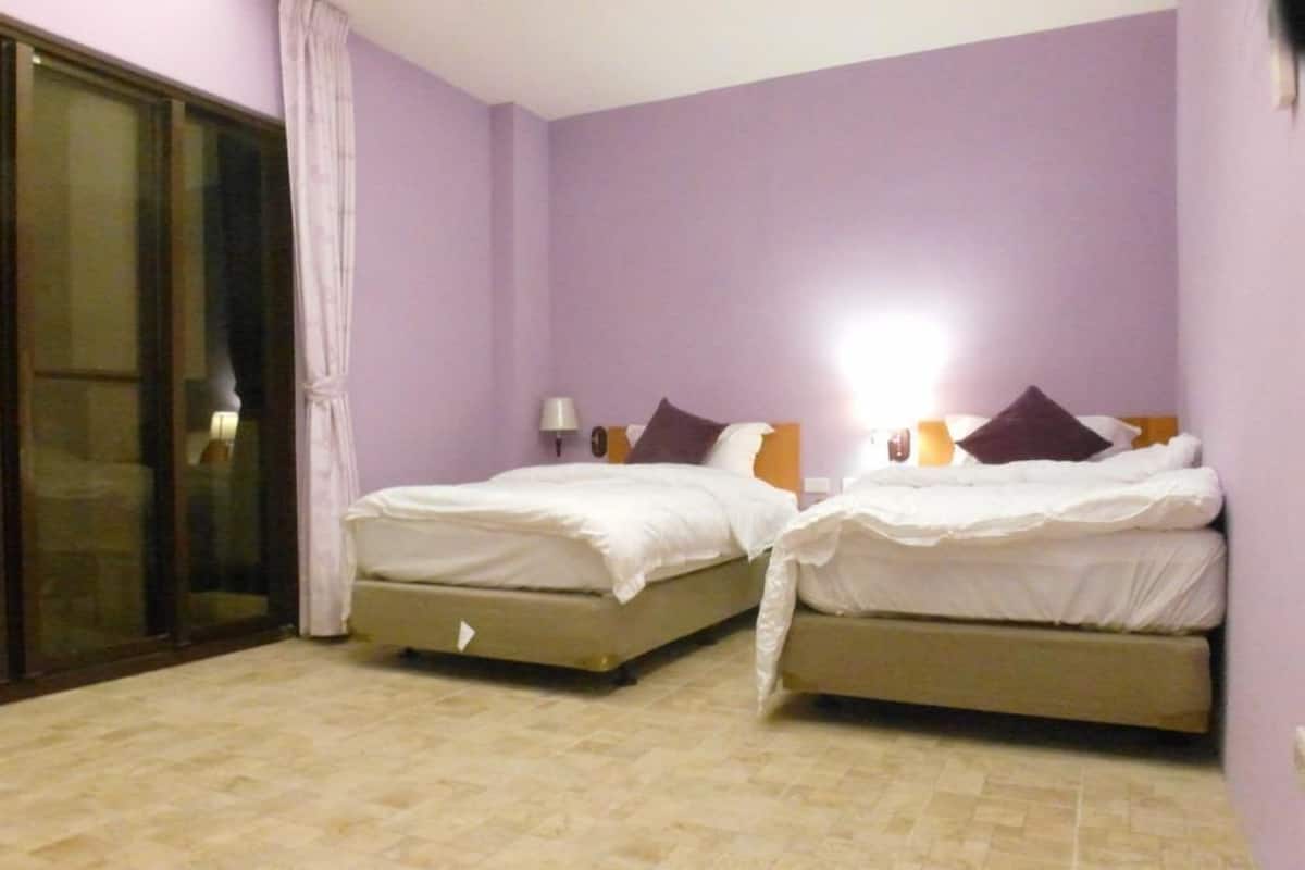 Twin Room | 1 bedroom, minibar, soundproofing, rollaway beds