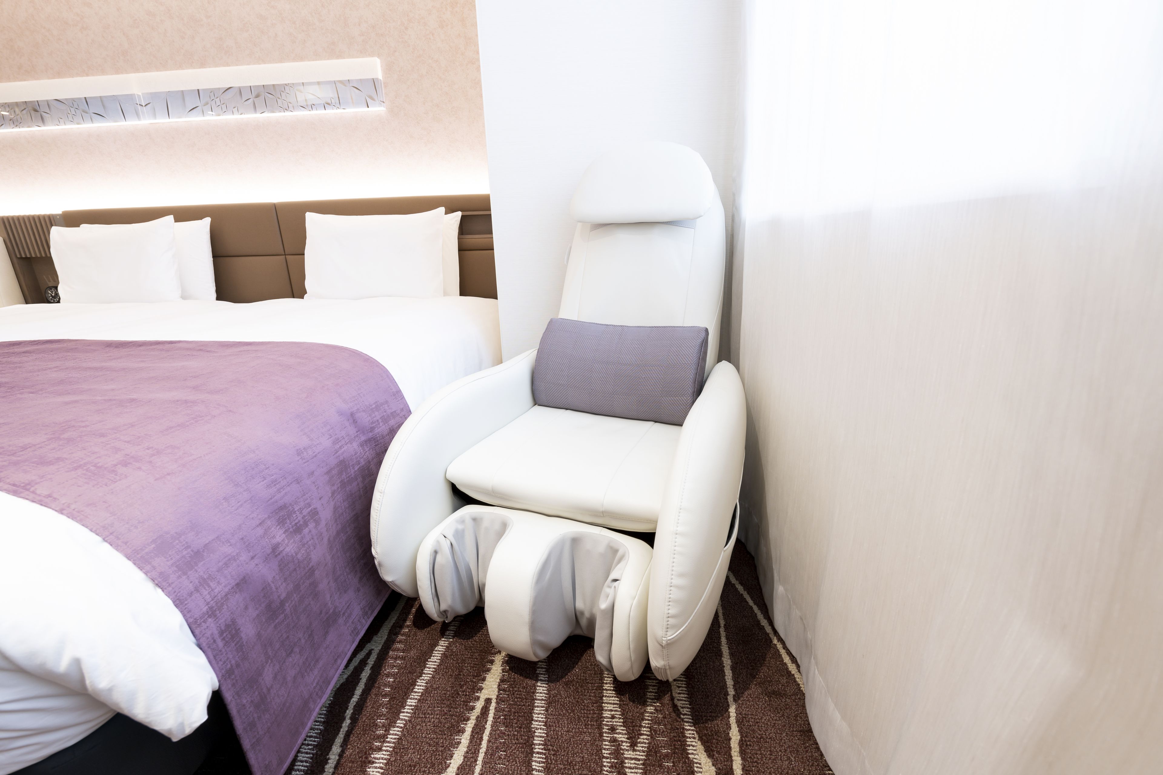 in-room safe, desk, blackout curtains, free wifi