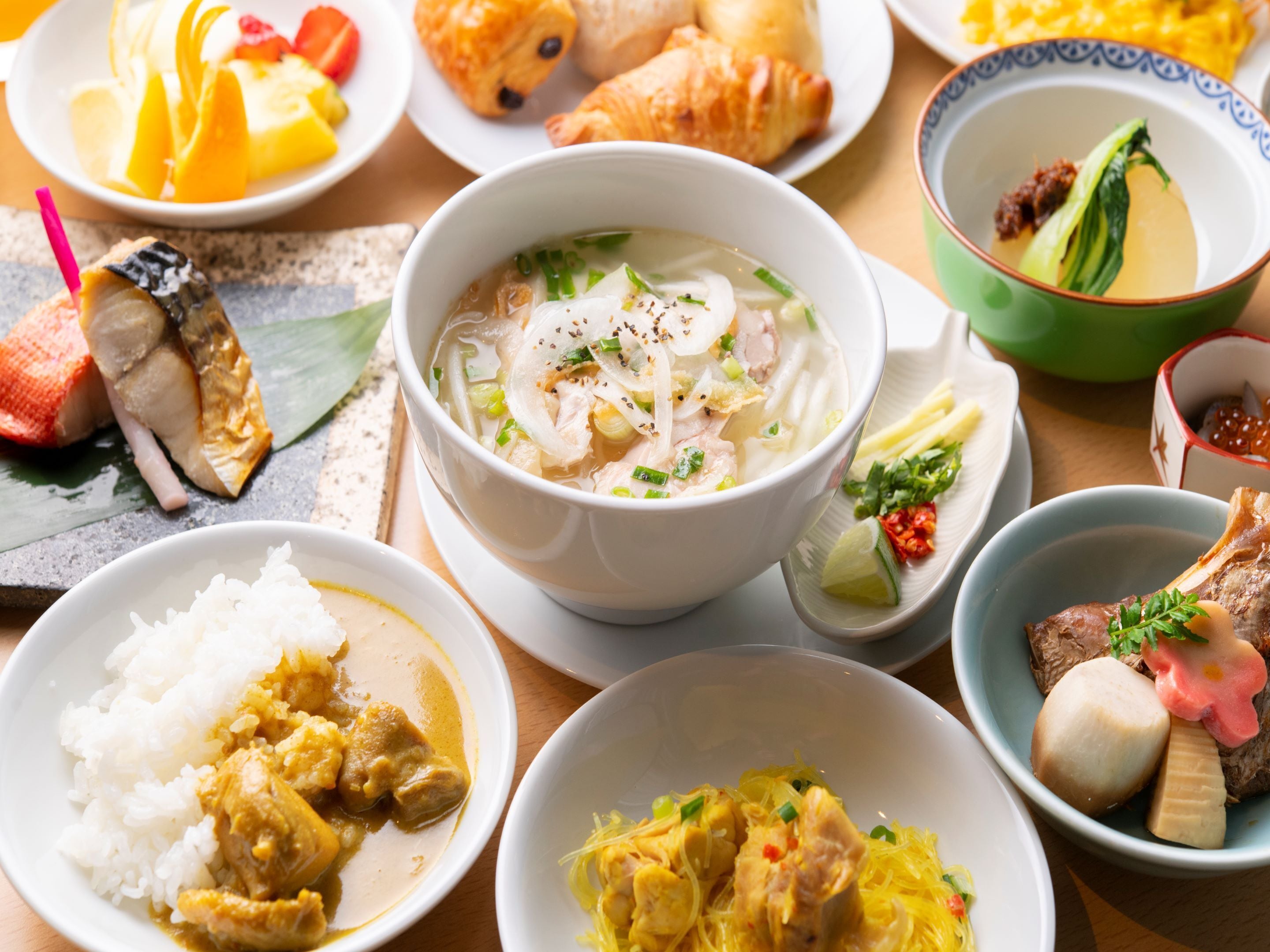 daily buffet breakfast (jpy 2200 per person)