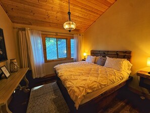 2 soverom, strykejern/-brett, wi-fi (inkludert) og sengetøy