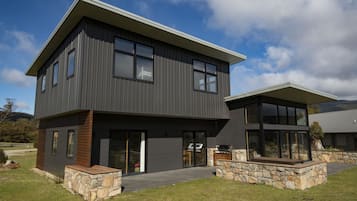 Bagian depan properti