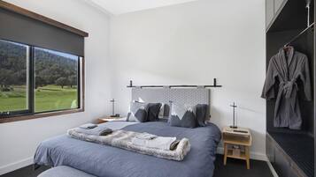 House, Mountain View | 1 bedroom, iron/ironing board, bed sheets