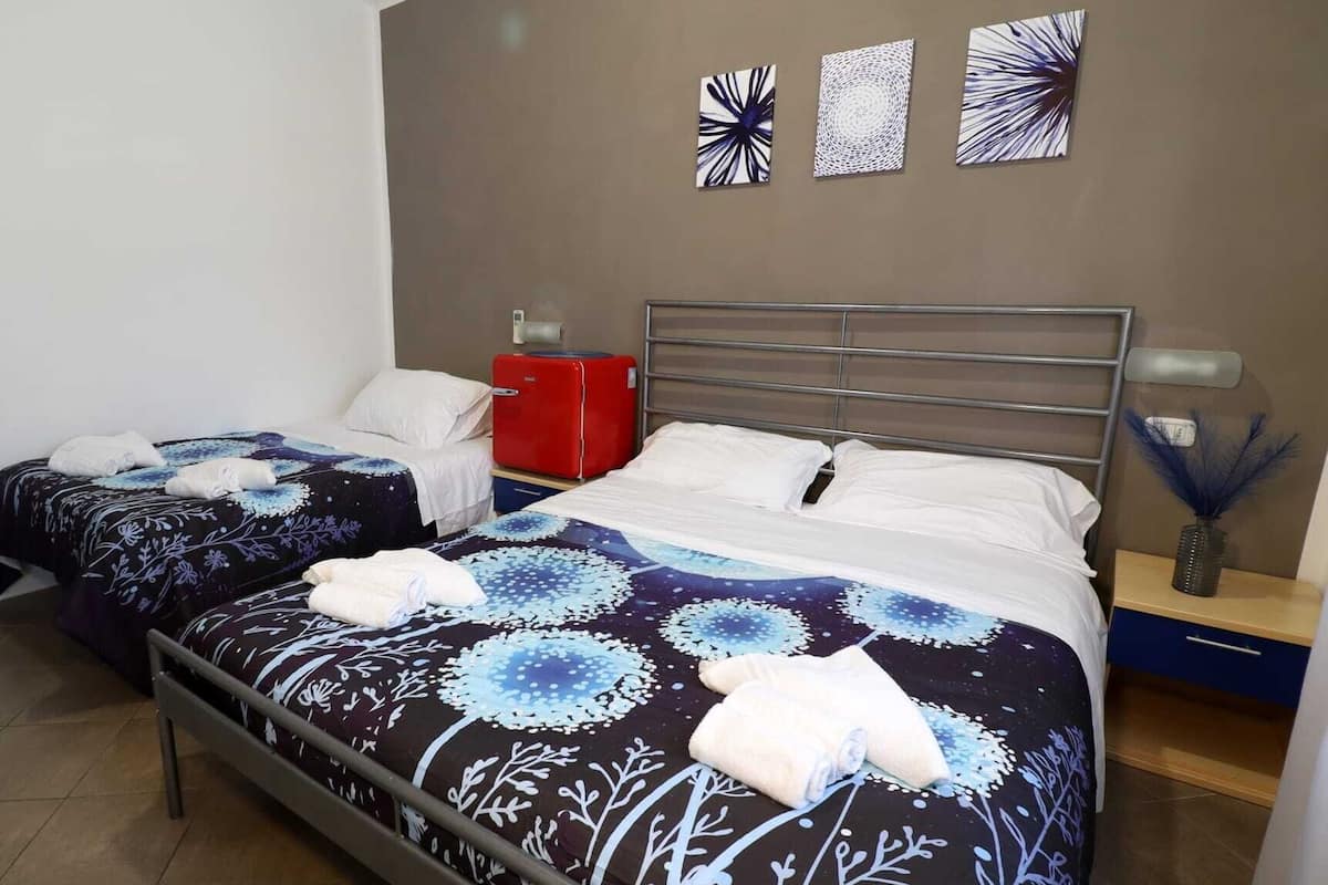 Desk, free WiFi, bed sheets