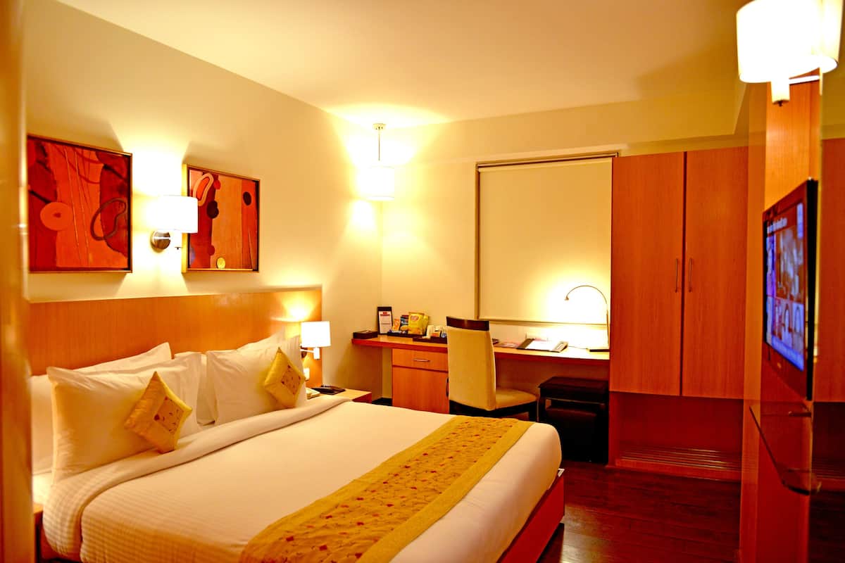 1 bedroom, minibar, in-room safe, desk