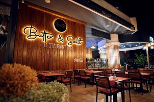 2 restaurants, breakfast, lunch served; local and international cuisine