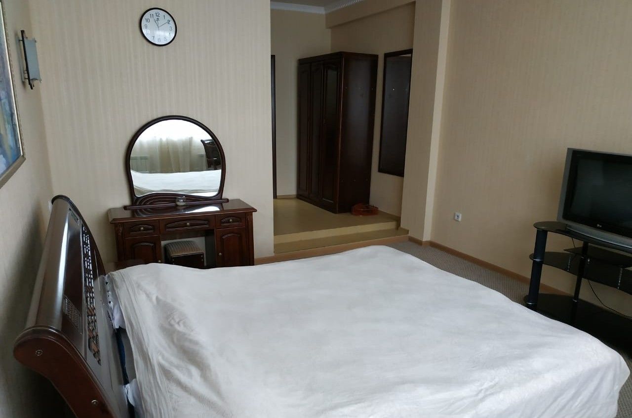 In-room safe, desk, blackout curtains, soundproofing