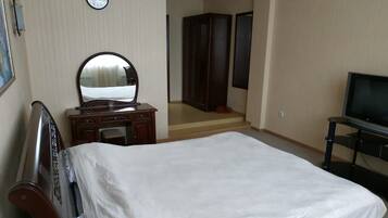 In-room safe, desk, blackout curtains, soundproofing