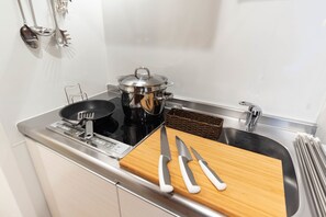 Private kitchenette - Villa Penthouse Tenma (Osaka)