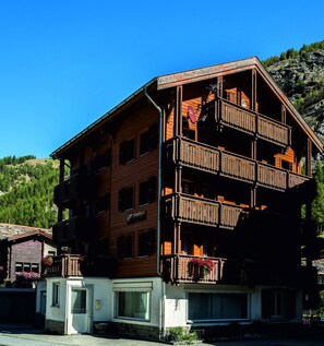 Exterior - Haus Amour (Saas Grund)