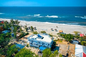 Aerial view - Club Monet Beach Resort By Cocotel (Cabangan)