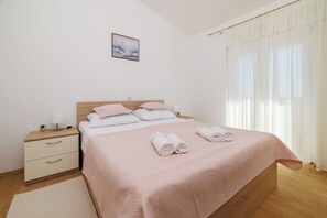 Apartment (A1) | 3 bedrooms, free WiFi - Apartments Marija (Rab)