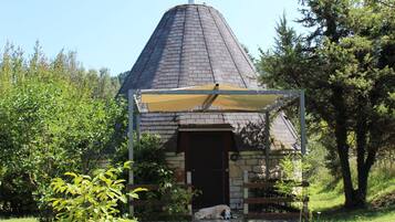 Vista frontal de la propiedad