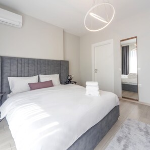 Executive Suite | 隔音、熨斗/熨衣板、免费 WiFi、床单