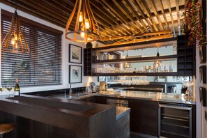 House, 4 Bedrooms | Private kitchen | Full-size fridge, oven, stovetop, dishwasher