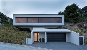 Front of property - Fifteen (Queenstown)