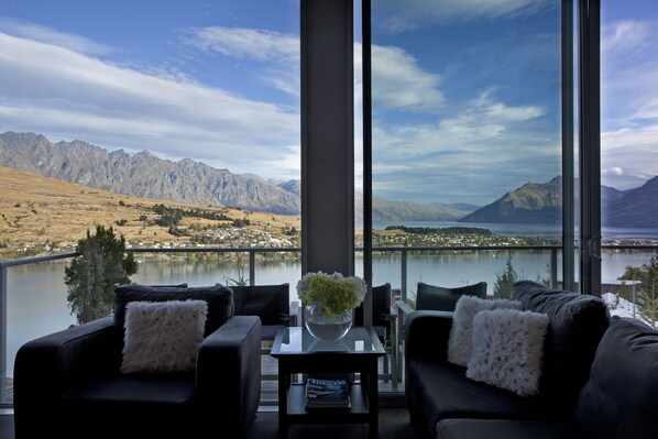 Interior - Highview (Queenstown)
