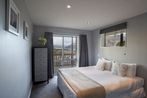 House, 3 Bedrooms - Highview (Queenstown)