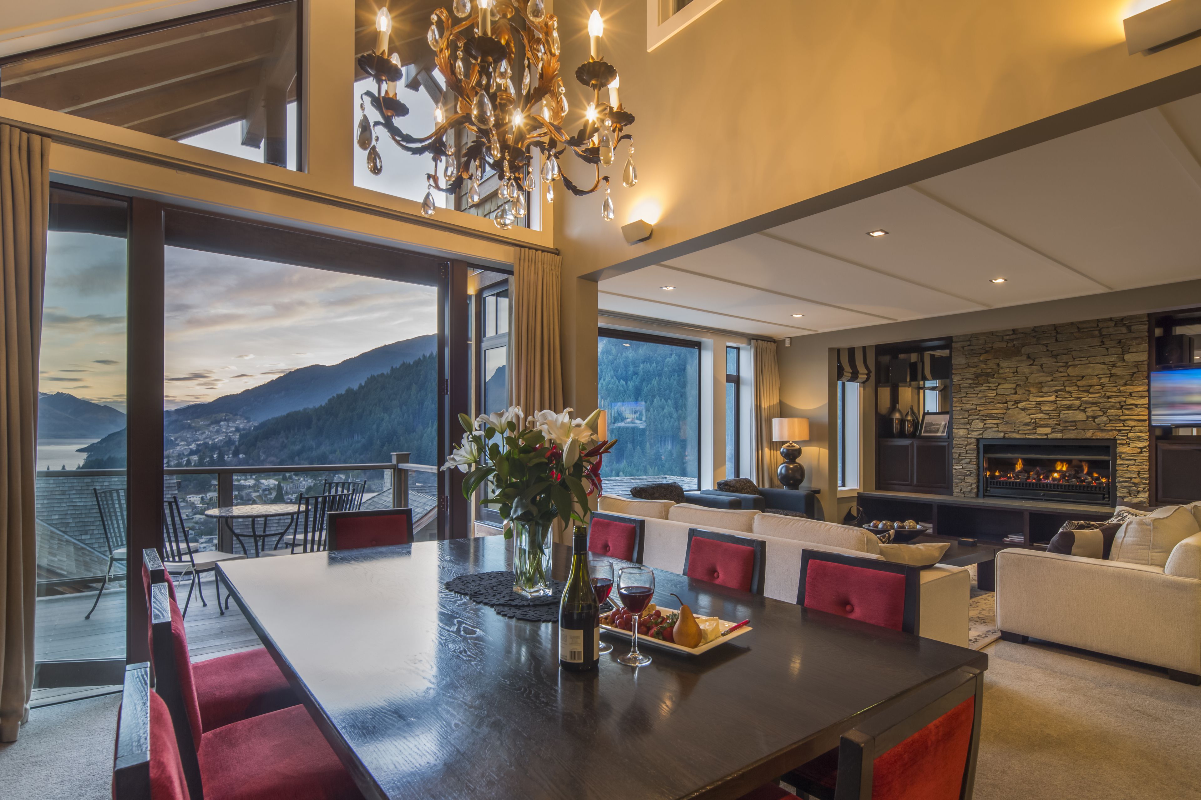 House, 3 Bedrooms | In-room dining