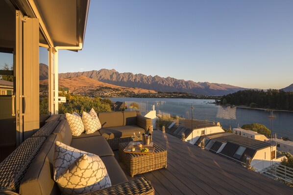 House, 4 Bedrooms | Terrace/patio - Lakefront Luxury (Queenstown)