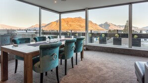 Apartment, 4 Bedrooms | In-room dining - Penthouse on Hallenstein (Queenstown)